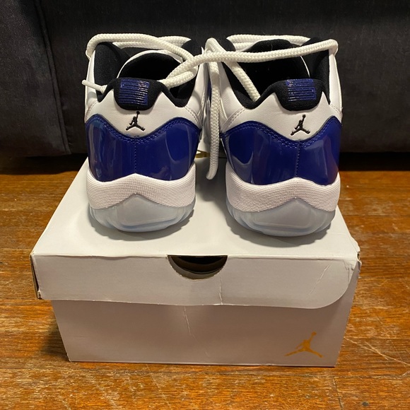 Air Jordan 11 Retro Low White, Black & Concord - Picture 3 of 6